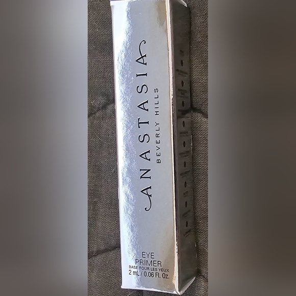 Anastasia Beverly Hills Eye Primer - Picture 1 of 4